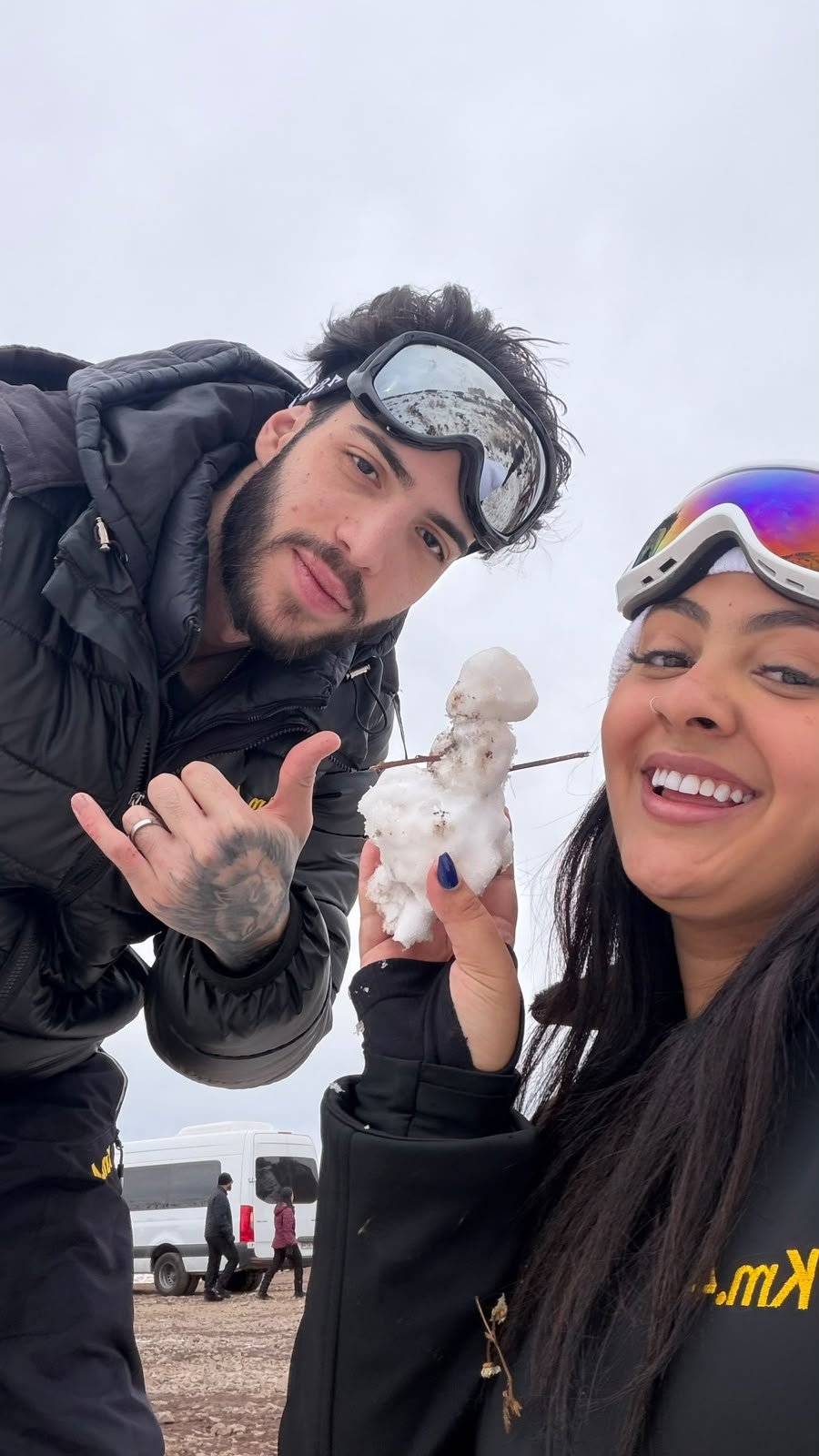 Vitor Henry e sua esposa no Chile